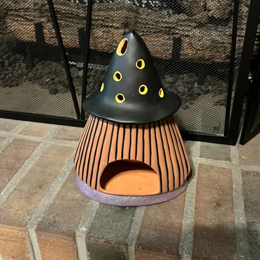 Vintage 10” Tall Witch Halloween Pottery Luminary - Picture 10 of 13